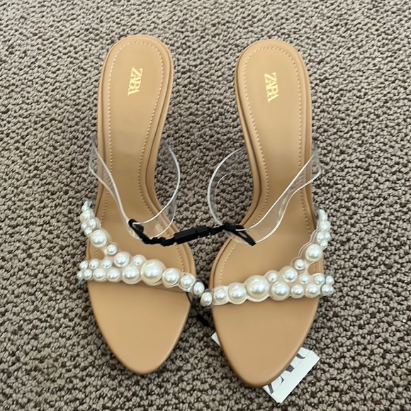 Zara Shoes - NWOT Zara heel